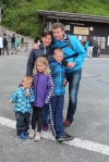 Familien på vei opp til Ørnerede